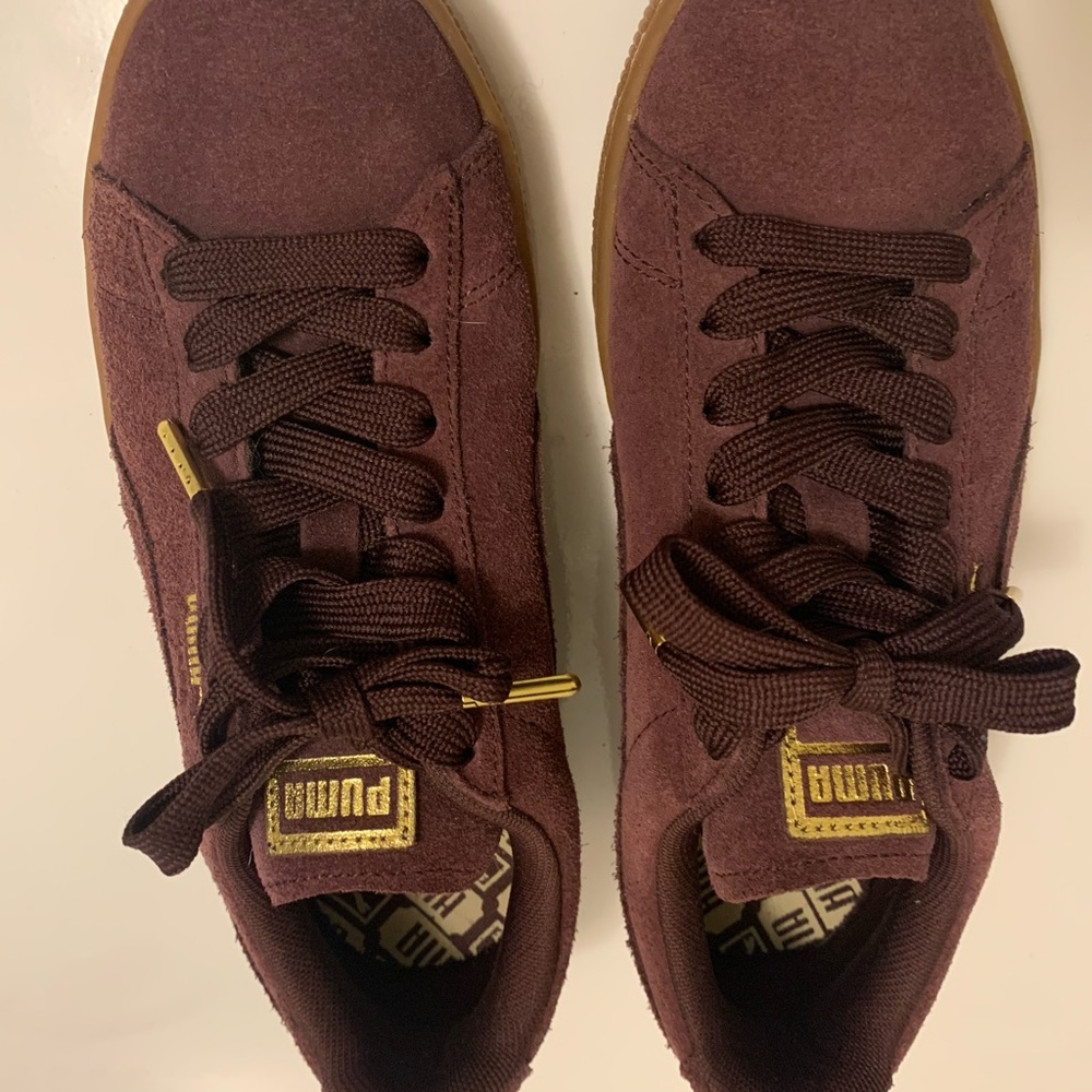 Puma never worn size 4.5